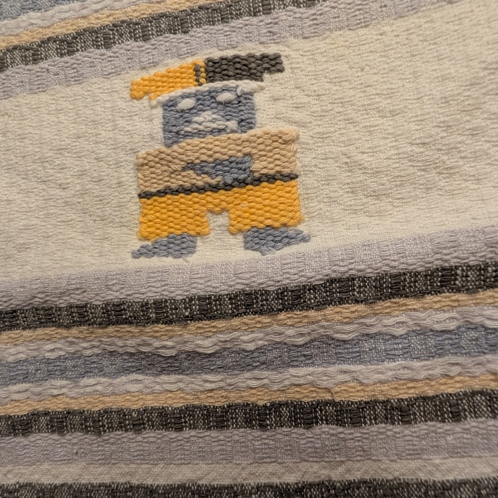 Aztec/Mayon- Style Table Cloth - Picture 2 of 7